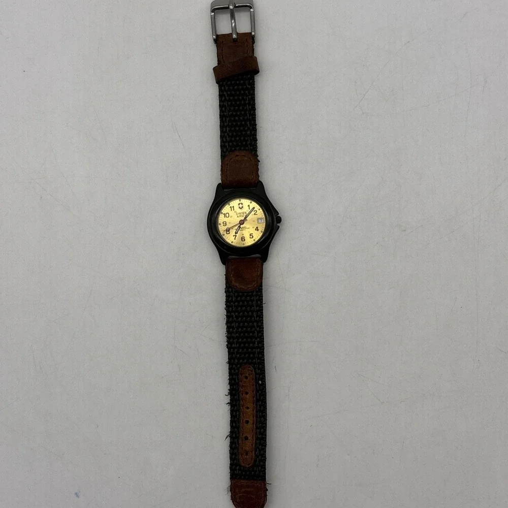 Swiss Army Quartz Wristwatch 3888 Date Fabric Leather Band Green Gold Face Women